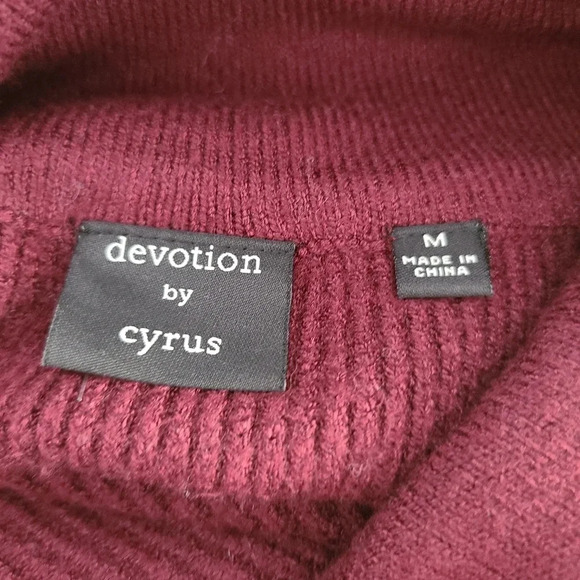 New Devotion by Cyrus Burgundy Ribbed Knit Turtleneck Sweater M - Picture 5 of 6